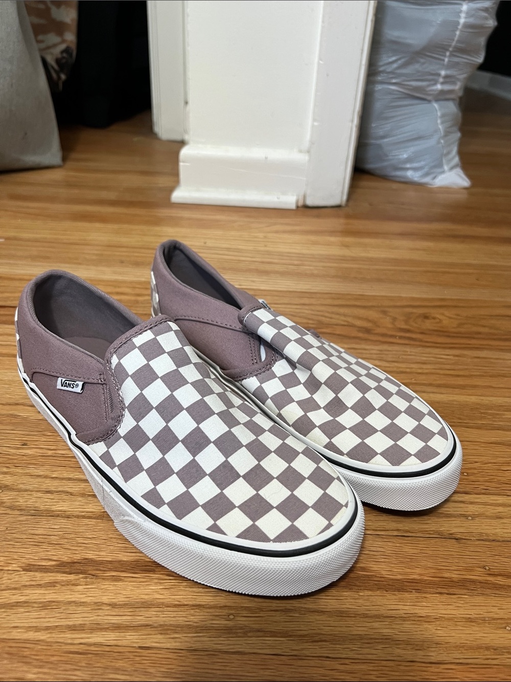 NWOT Vans Checkerboard Slip-On in Mauve and White